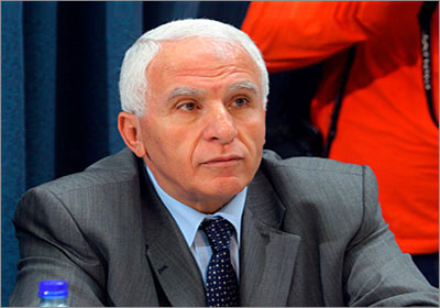 عزام الأحمد، عضو مركزية حركة فتح